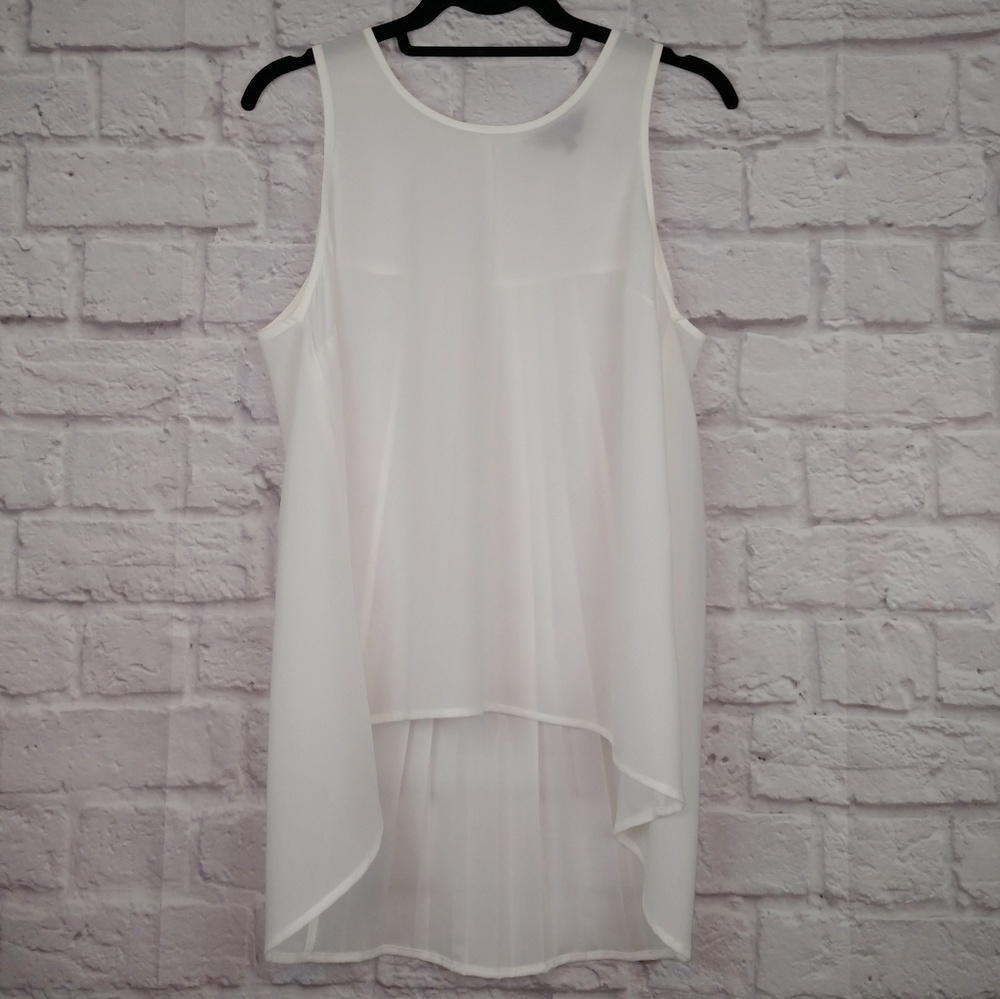 NWOT Jack by BB Dakota High-Low Top Size M